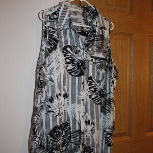 Chico's Women Sleeveless Shirt size 3 US XL Black & White